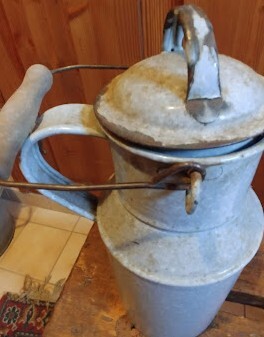 hvb-00292-02-milchkannen.jpg