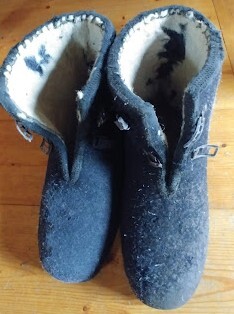 hvb-00262-paar-filzschuhe.jpg