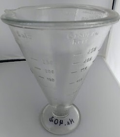 hvb-00402-messbecher-glas.jpg