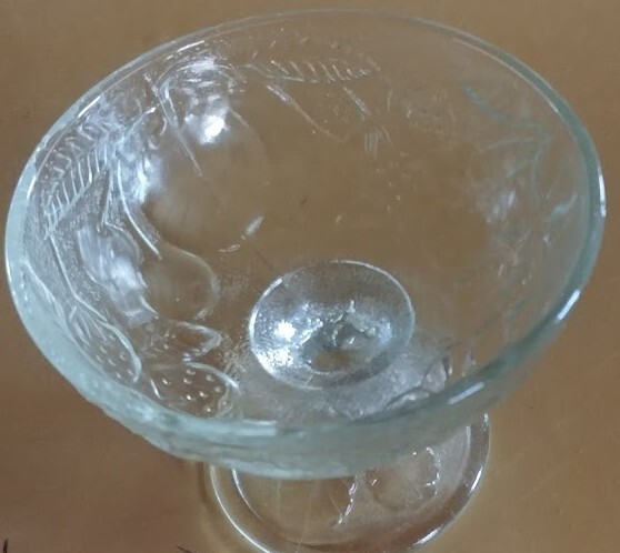 hvb-00644-kleine-glasschale-1980.jpg